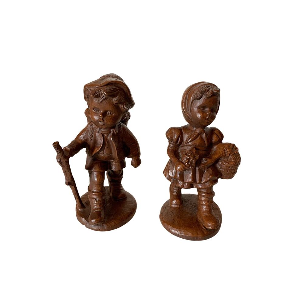 Red Mill Mfg. 1989 2 hiking children figurines statues hiking gathering